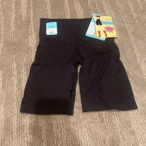 Assets spanx Shaping Shorts